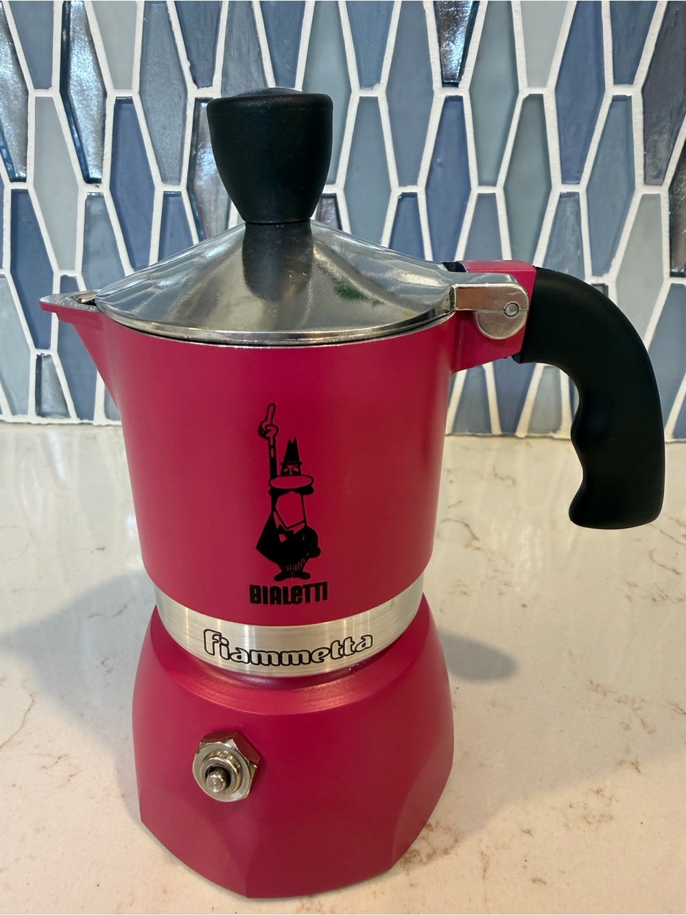 Bialetti Pink Stovetop Moka Pot - Flammella - Picture 2 of 8